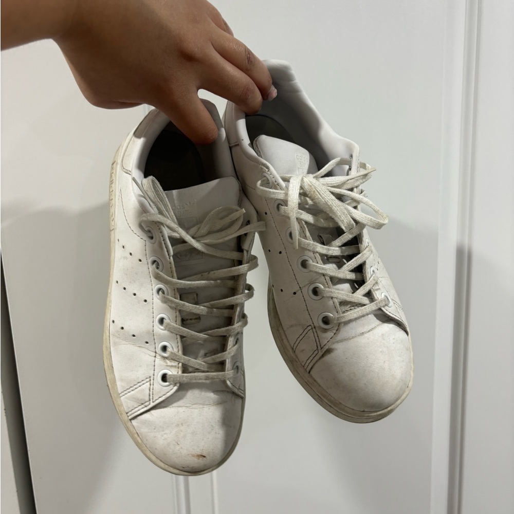 White Adidas Stan Smith
